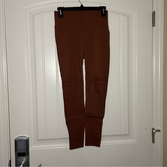 Fabletics SculptKnit Brown Seamless Leggings Size Medium - Picture 1 of 9